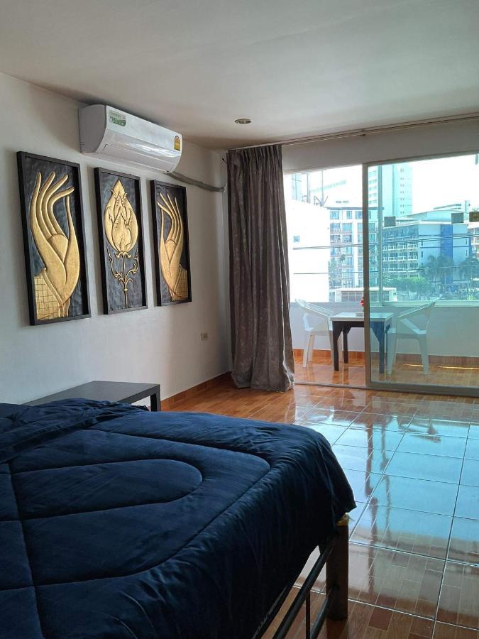 Zappa Guesthouse Pattaya Exterior photo